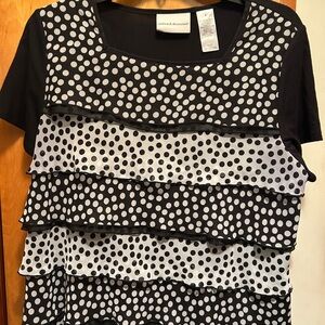 Alfred Dunner Black & White Polka Dot Ruffle Short Sleeve Top